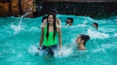 India's largest wavepool size is 60K square feet with 6 feet wave height. Total 8 number of thunder wave pattern generated in Wet'nJoy water park Lonavala