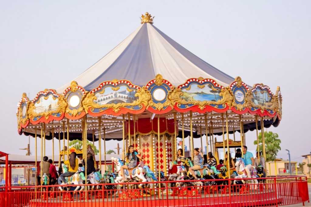 Carnival - Wet'nJoy Amusement Park