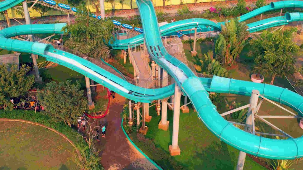 Master Blaster water coaster at Wet'nJoy Lonavala