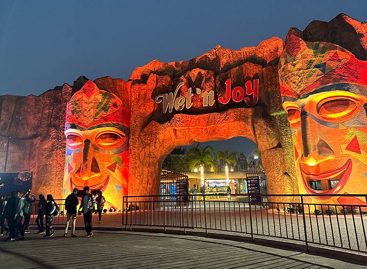 Lighting at Wet'nJoy Lonavala Park Entrance Gate