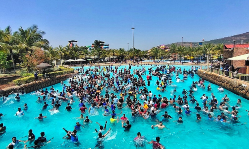 Largest wavepool